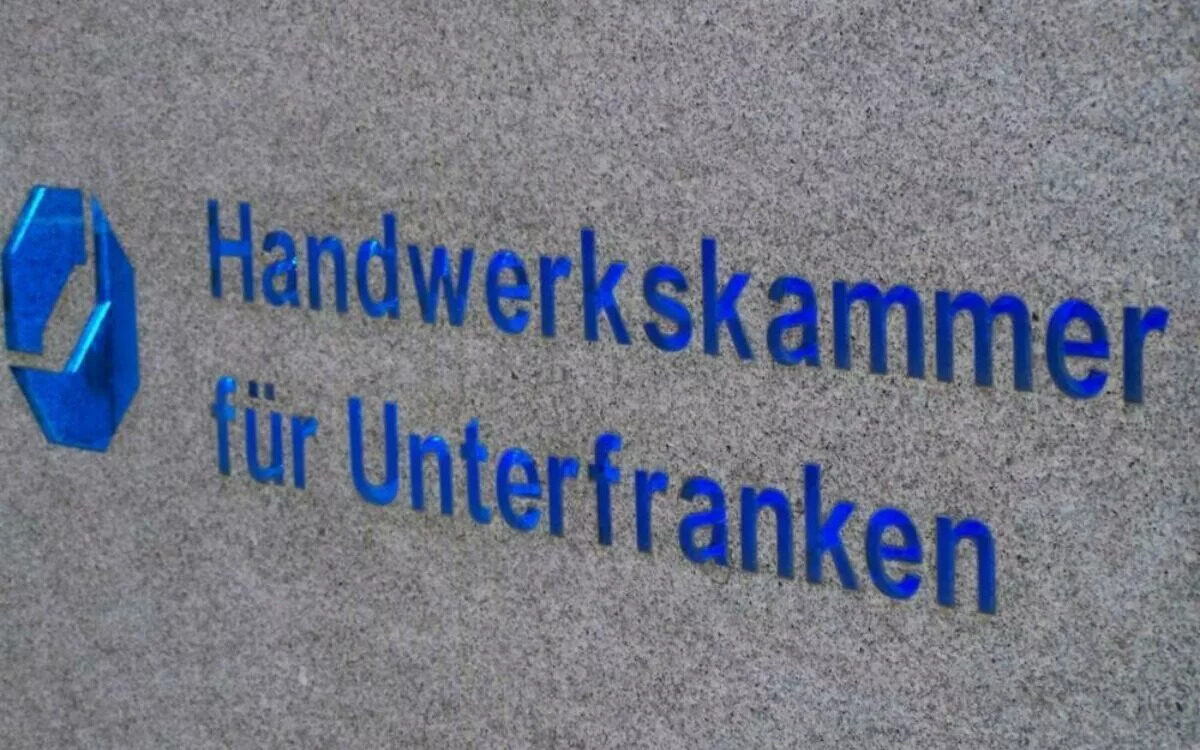 Der Schriftzug "Handwerkskammer für Unterfranken" am Gebäude der HWK Der Schriftzug "Handwerkskammer für Unterfranken" am Gebäude der HWK